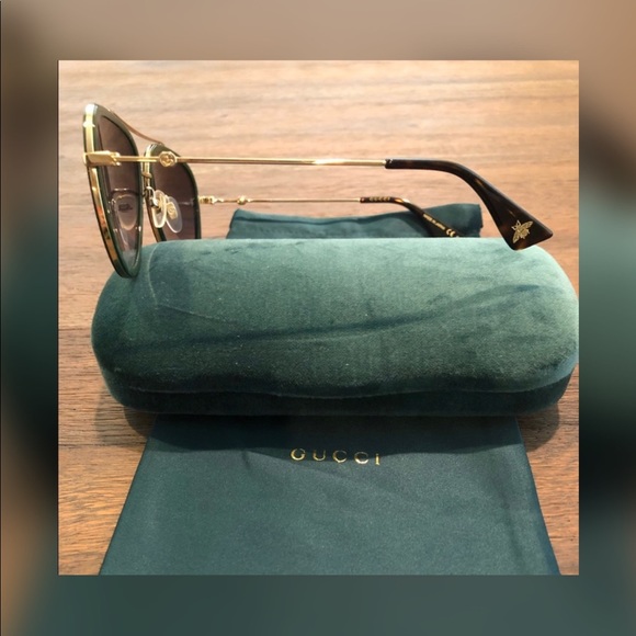 Gucci Aviator Sunglasses - 100% Authentic - Picture 4 of 8